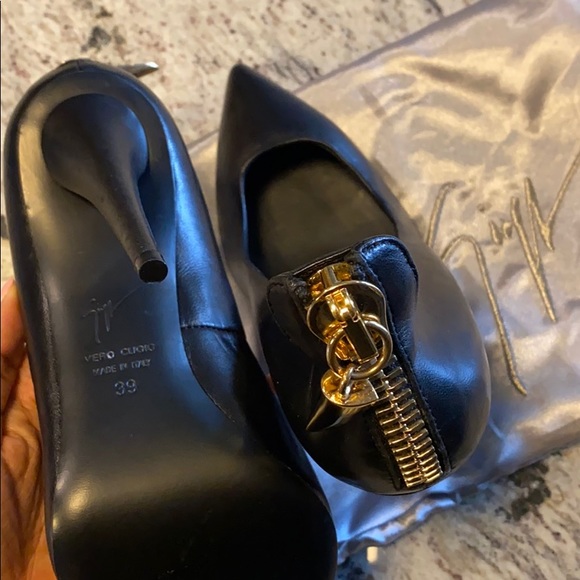 Giuseppe Zanotti Black Shark Tooth Zipper Pumps - Picture 5 of 8